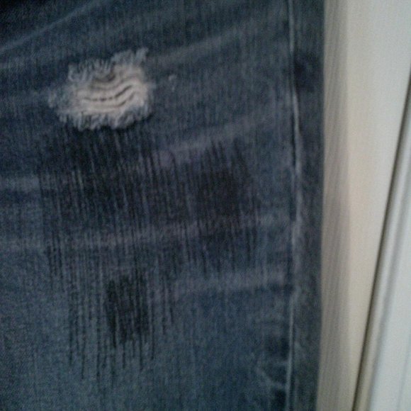 Abercrombie & Fitch Signature Collection 24 Wash (30) - Picture 3 of 6